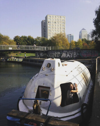 BOOKCLUB#20 Foucault: Of Other Spaces on Unison moored in Limehouse, 15 Oct 2017. Photo by Maria Christoforatou.